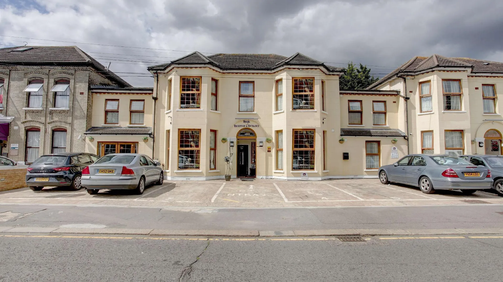 Best Western London Ilford Hotel 3*,  United Kingdom